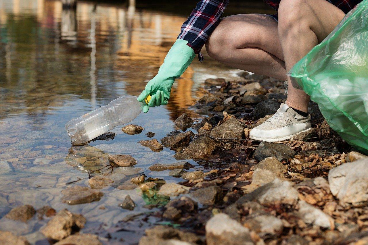 ecology trash picking up garbage